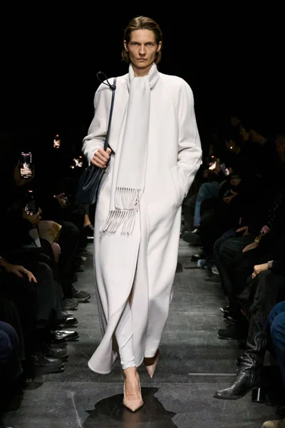 Look 20